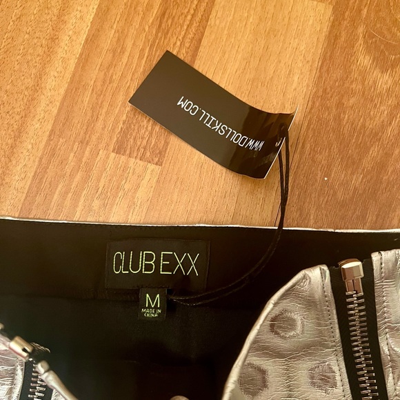 NWT Club Exx Silver Holographic Dollskill Skirt - Picture 4 of 5